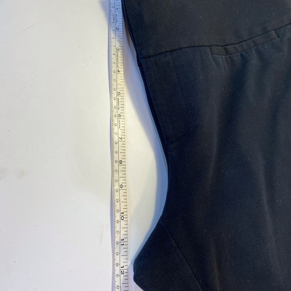 INC International Mid Rise Black Capri Pants - Picture 5 of 6